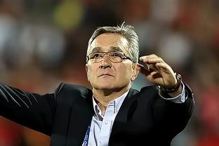 皮克：瓜迪奥拉是足球史上最佳主教练 期待阿圭罗复出踢国王联赛